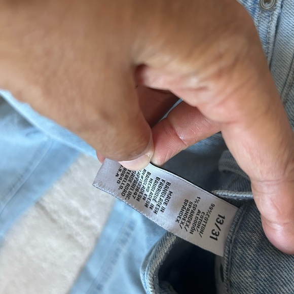 Super comfortable and cute ripped jeans - Picture 2 of 2